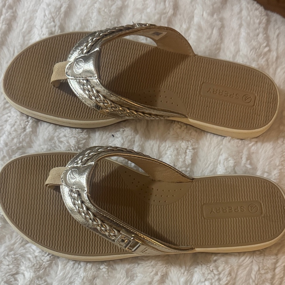 Sperry Women's Metallic Gold and Tan Sandals - Picture 4 of 7